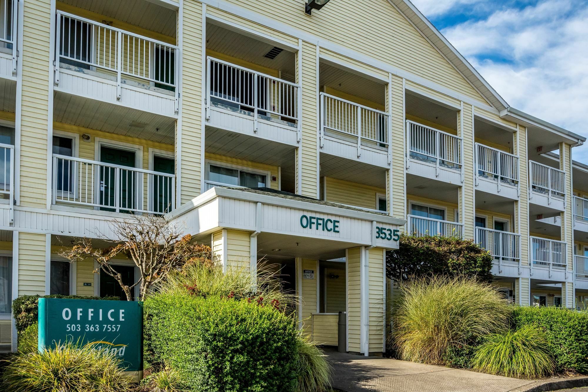 Hometowne Studios By Red Roof Salem, Or Exterior photo